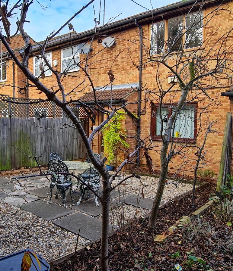 Sw19 - Quiet Split-Level 2-Bedroom Maisonette With Garden London Exterior foto
